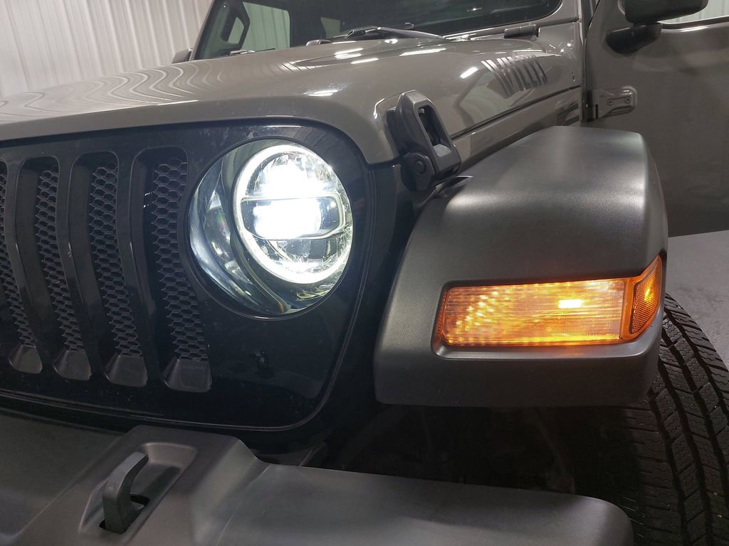 Used 2022 Jeep Wrangler Unlimited Sport image 30