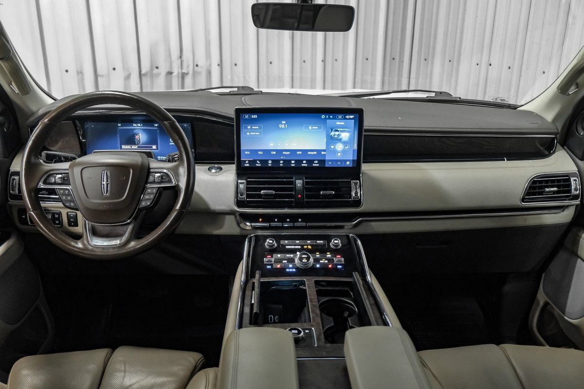 Used 2022 Lincoln Navigator L Reserve AWD/4WD image 13