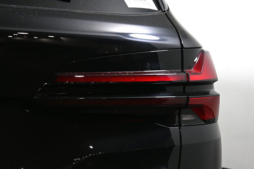 New 2026 BMW X5 xDrive50e AWD/4WD image 13