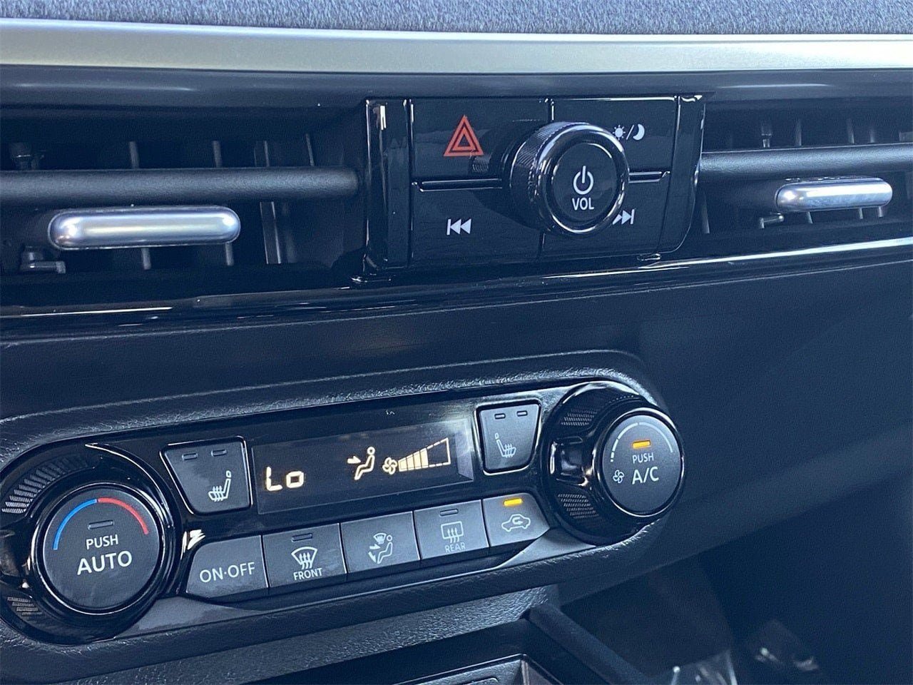 New 2026 Nissan Kicks SV w/ Cold Weather Package FWD image 28