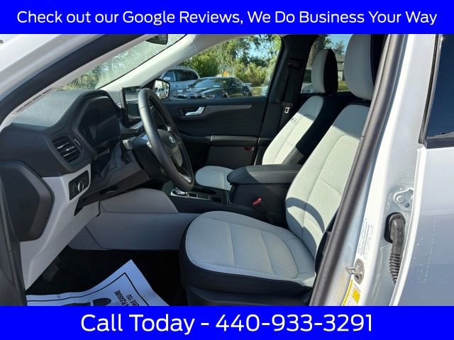 Used 2025 Ford Escape Active w/ Active Premium Tech Pack image 11