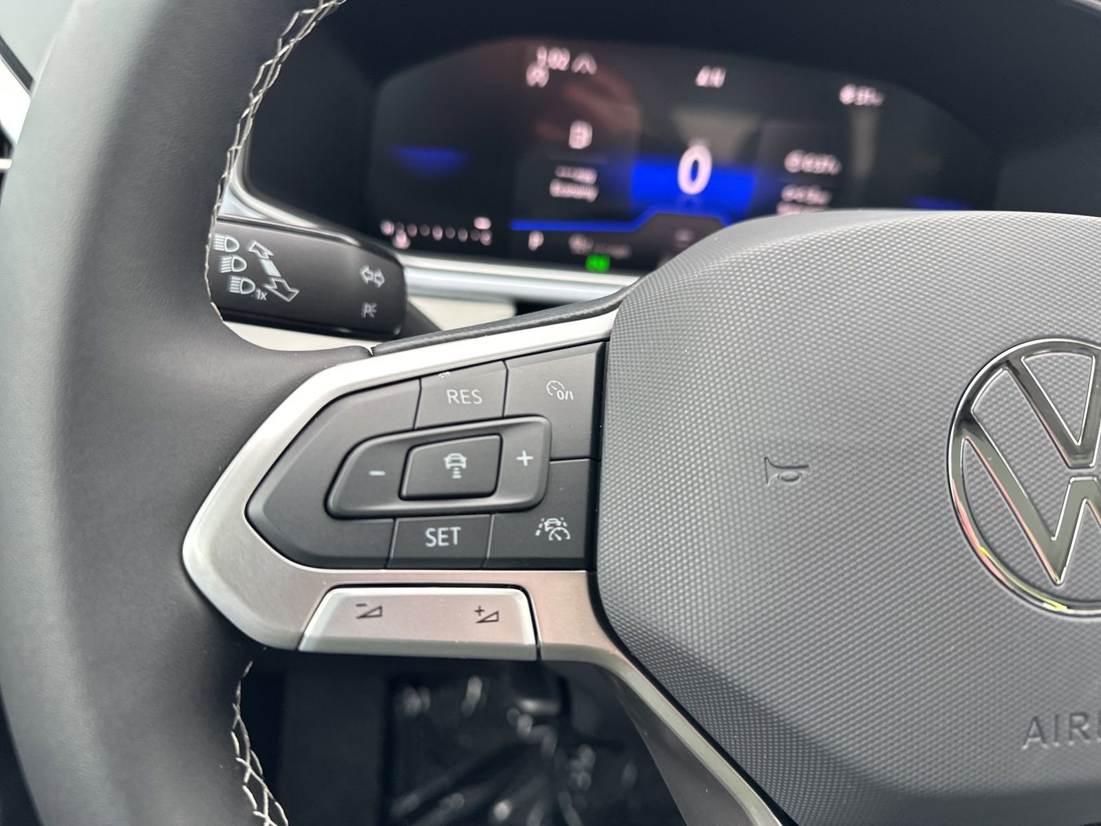 New 2026 Volkswagen Taos SE AWD/4WD image 40