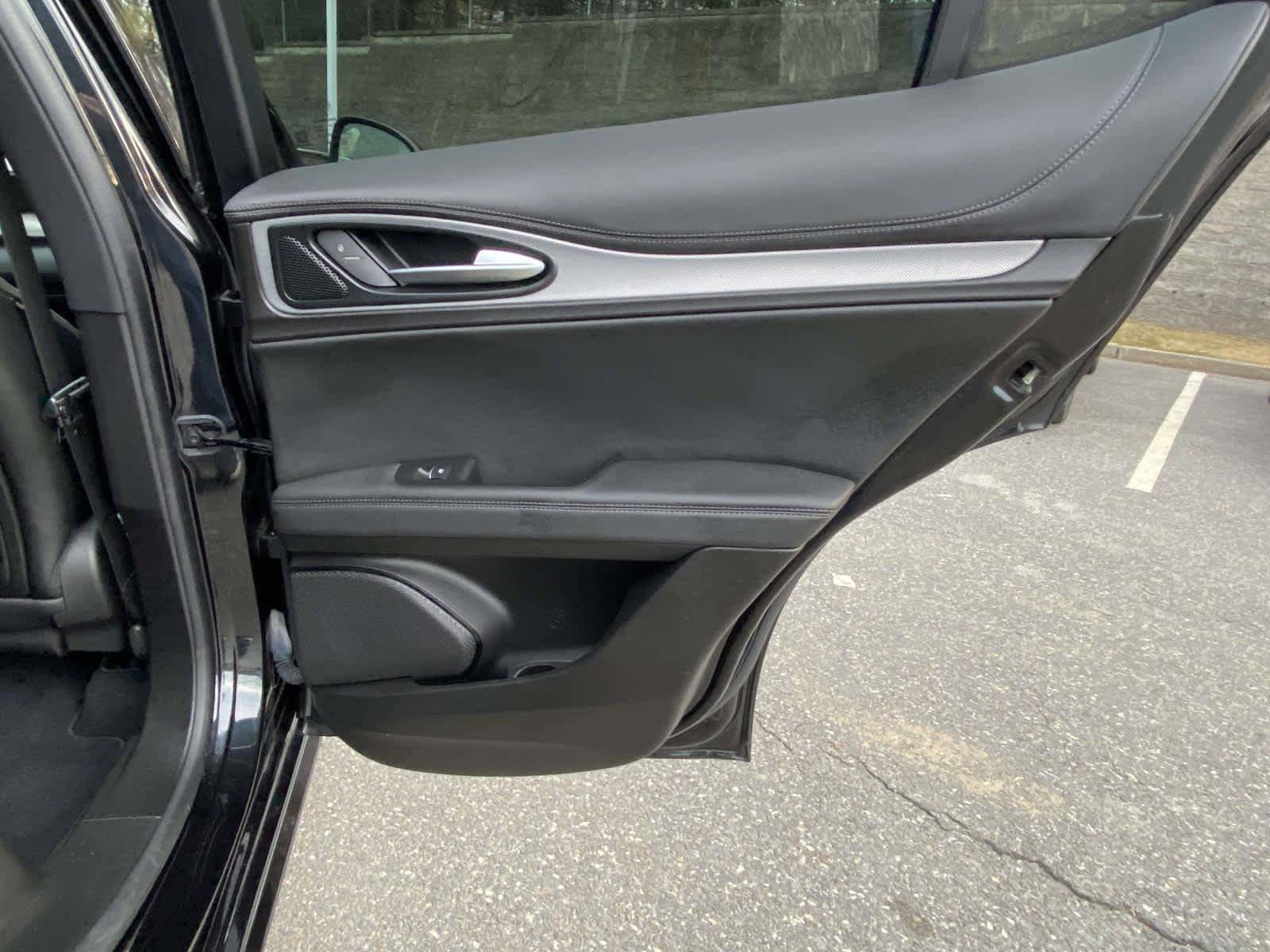 Used 2024 Alfa Romeo Stelvio AWD image 30