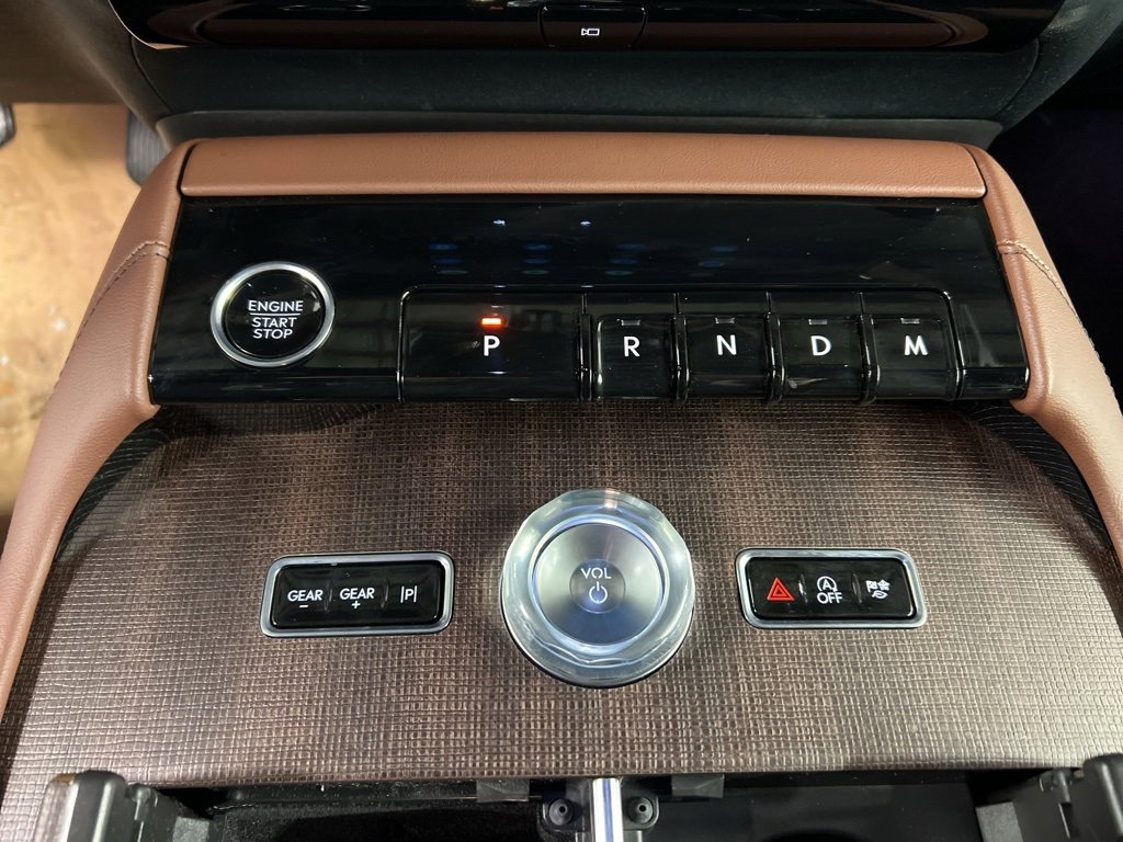 New 2025 Lincoln Navigator L Reserve image 17