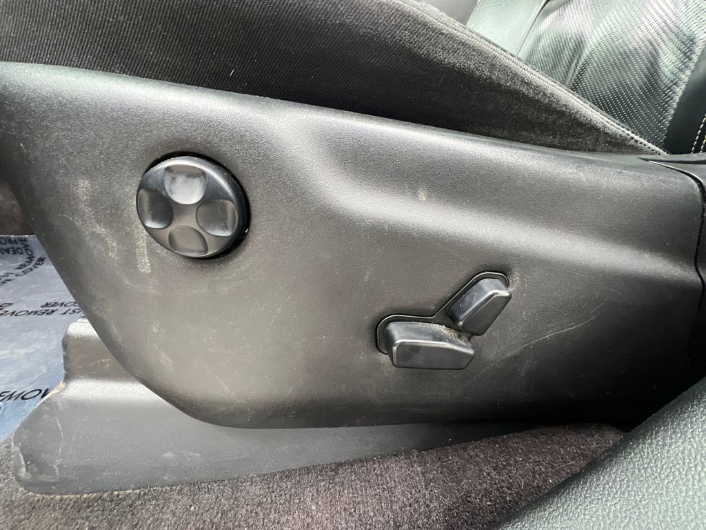 Used 2017 Jeep Grand Cherokee Limited w/ Luxury Group II image 30