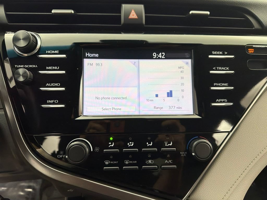 Used 2018 Toyota Camry LE FWD image 16