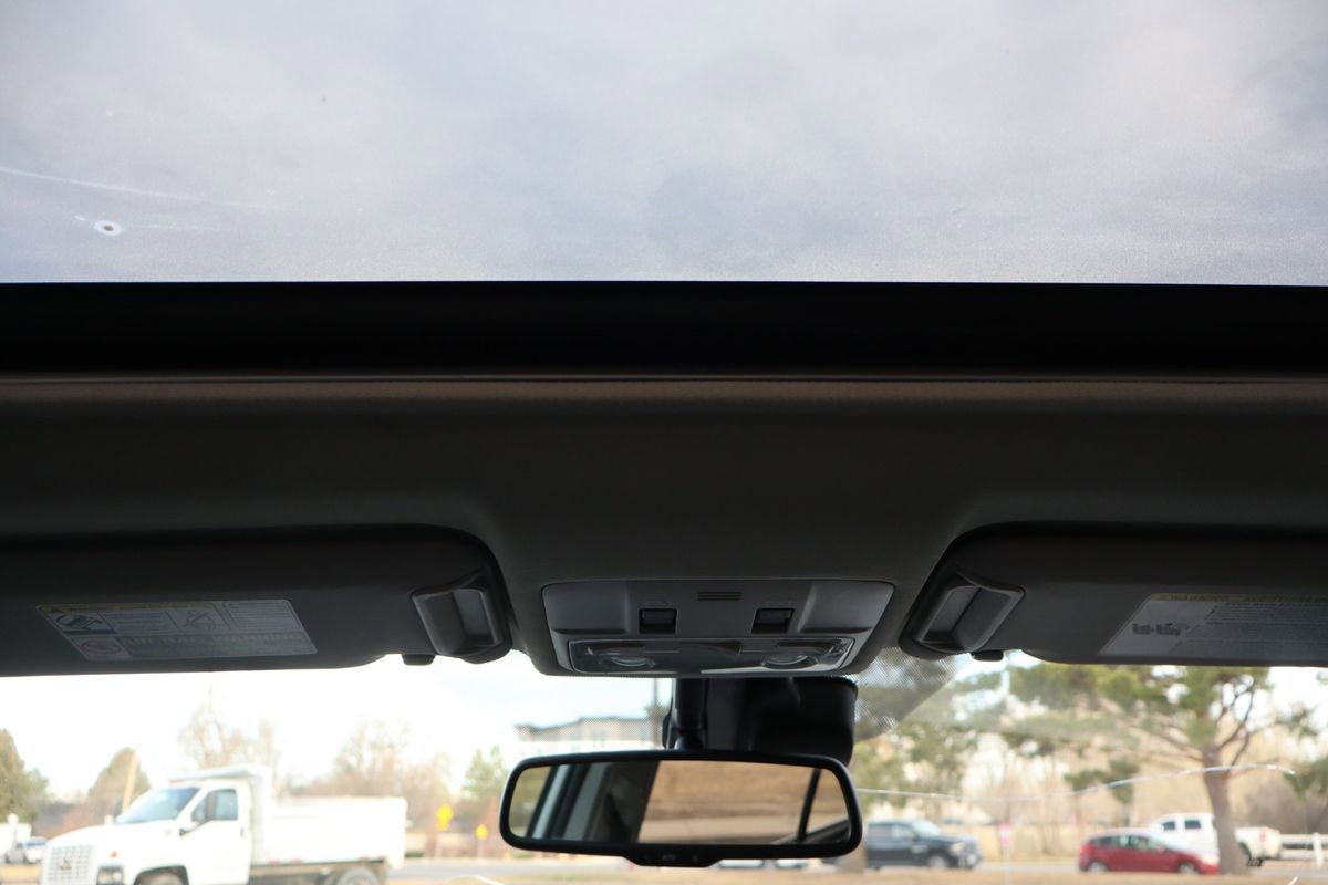 Used 2014 Toyota RAV4 Limited w/ Technology Package image 28