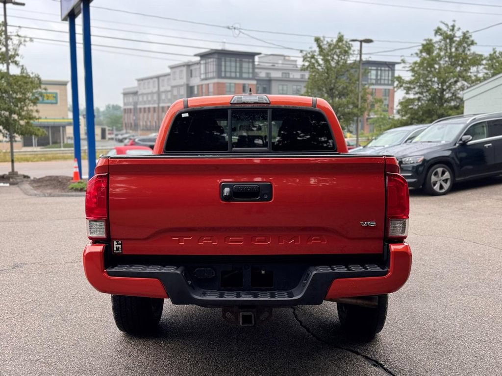 Used 2016 Toyota Tacoma TRD Sport w/ Towing Package AWD/4WD image 5