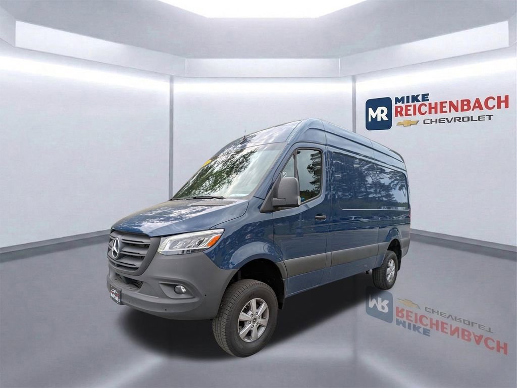 Used 2024 Mercedes-Benz Sprinter 2500 image 8