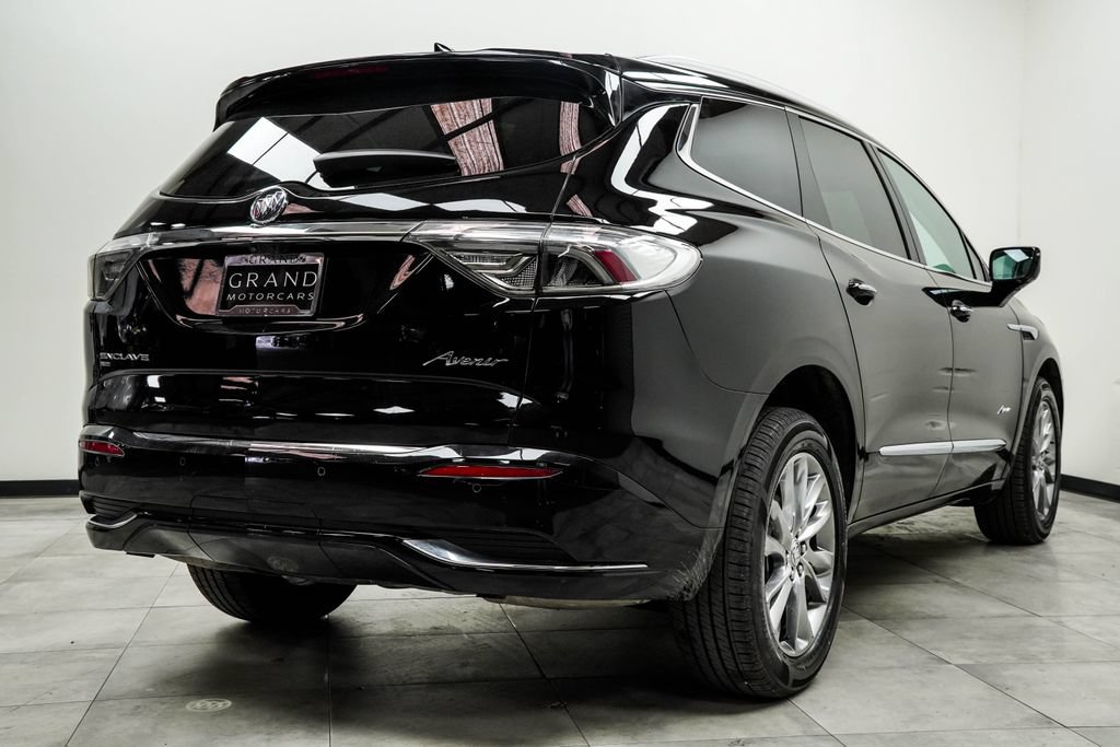 Used 2023 Buick Enclave Avenir w/ Avenir Technology Package AWD/4WD image 13