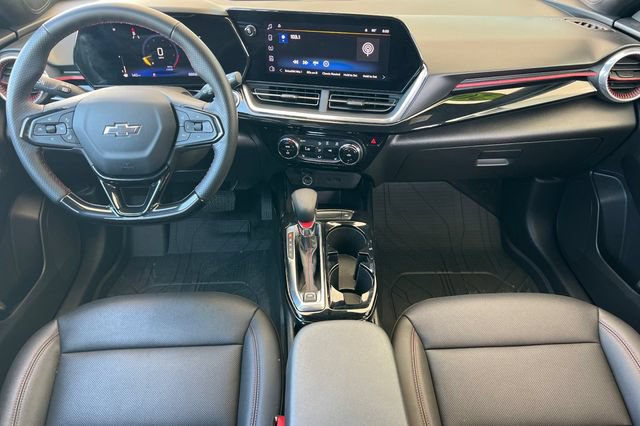 Used 2025 Chevrolet Trax RS w/ Driver Confidence Package FWD image 15