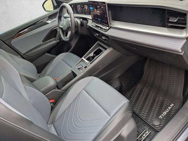New 2026 Volkswagen Tiguan SE R-Line image 23