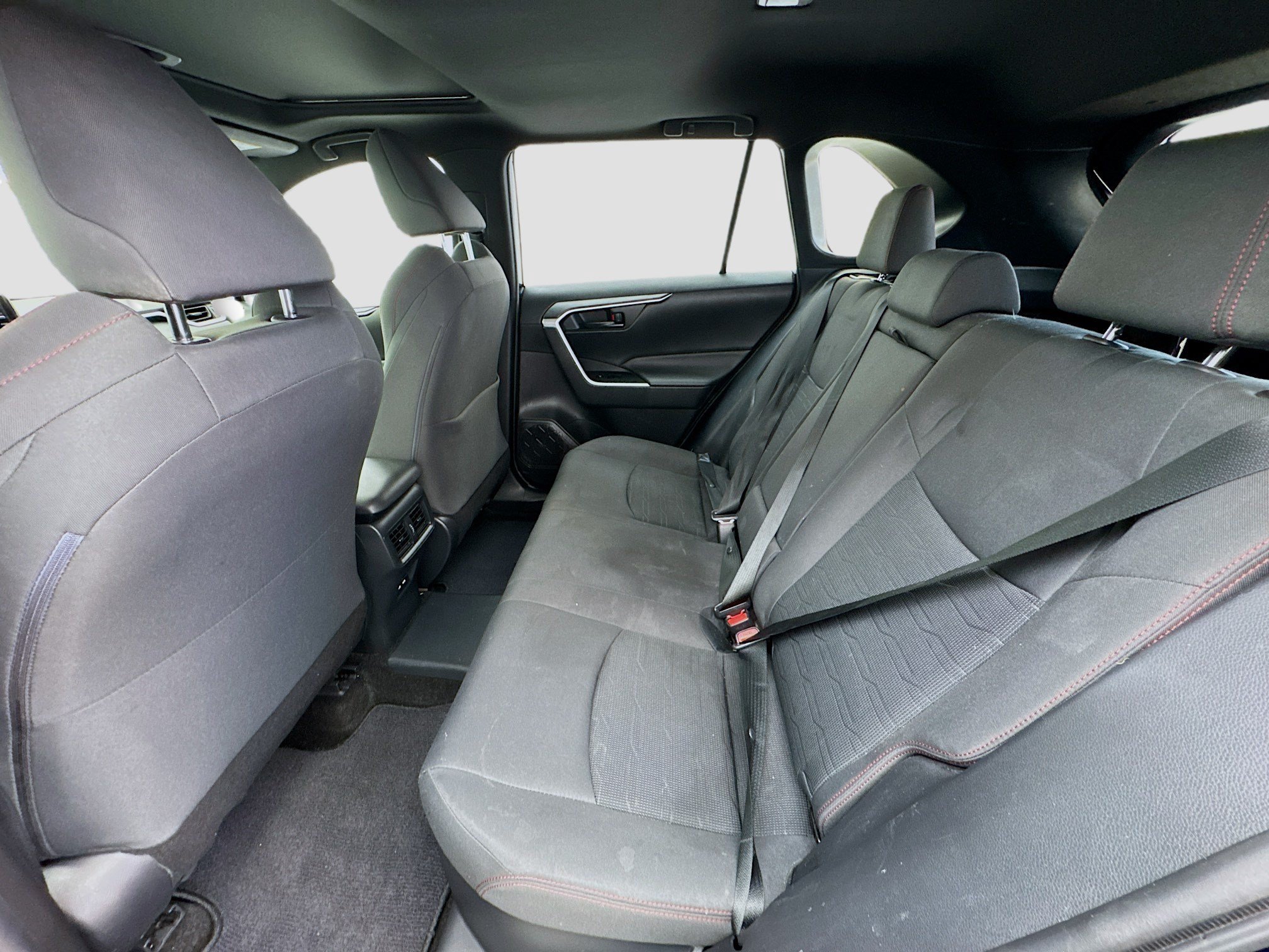 Used 2021 Toyota RAV4 SE w/ Weather & Moonroof Package AWD/4WD image 16