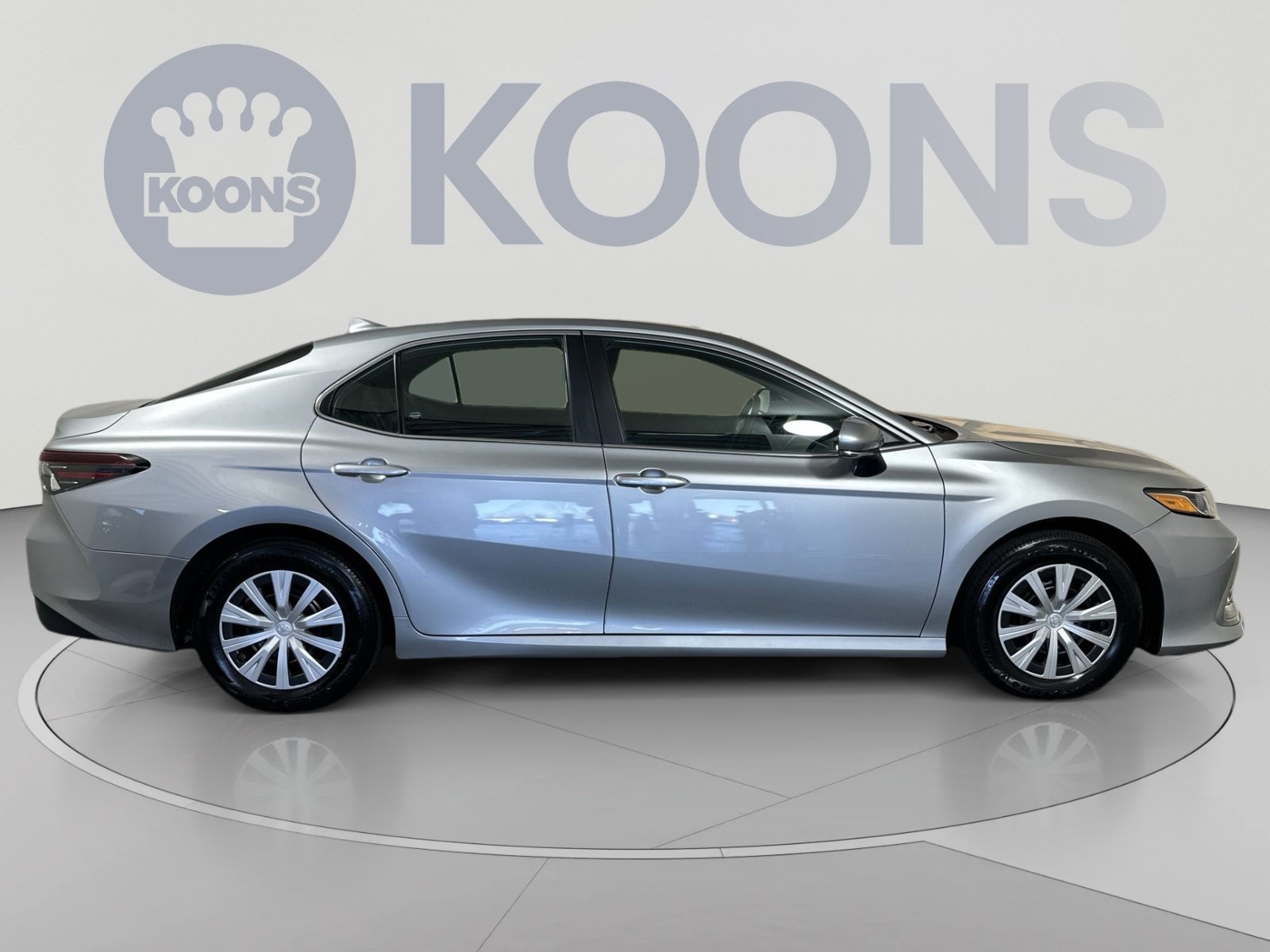 Used 2024 Toyota Camry LE FWD image 8