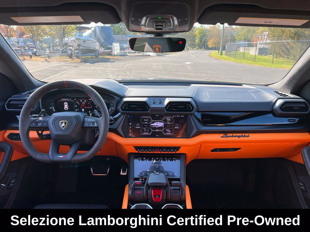Used 2025 Lamborghini Urus SE AWD/4WD image 48