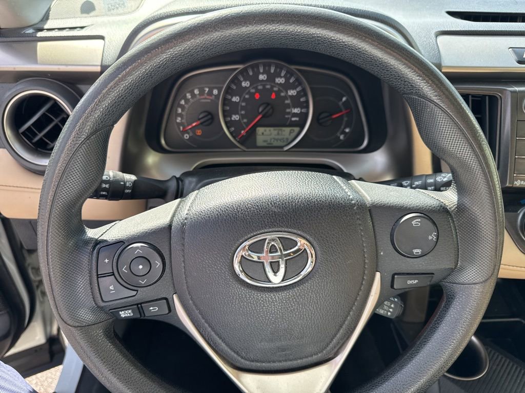 Used 2015 Toyota RAV4 XLE image 29