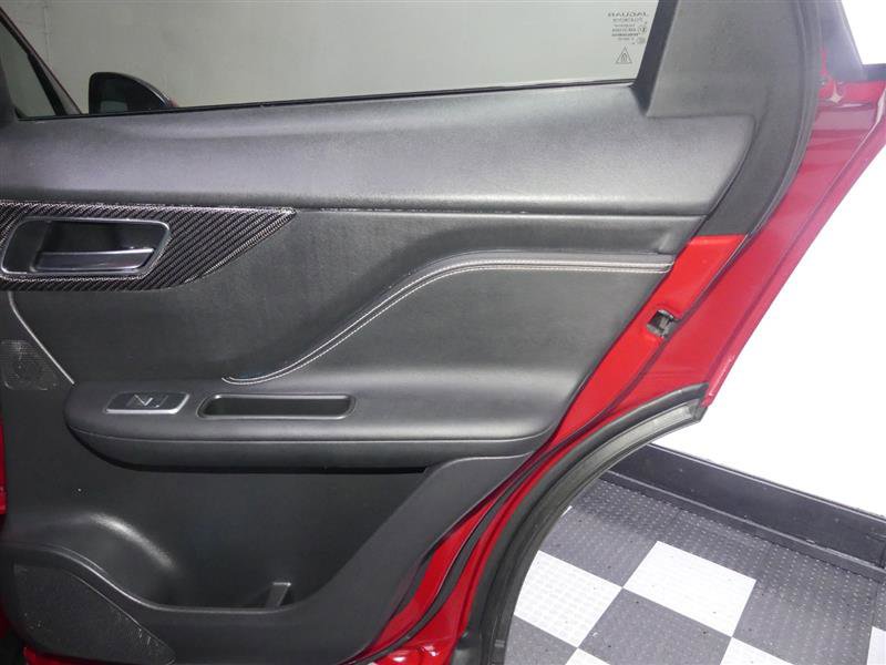 Used 2019 Jaguar F-PACE SVR image 26