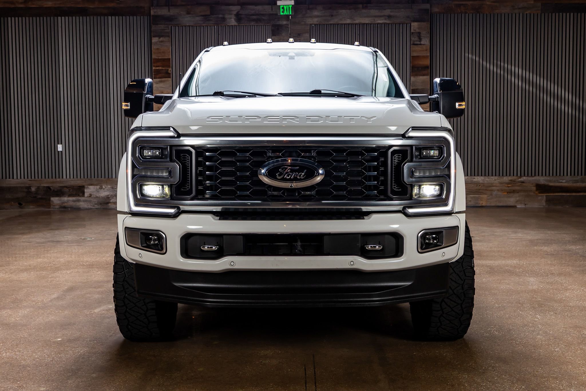 Used 2024 Ford F450 Platinum w/ FX4 Off-Road Package AWD/4WD image 2