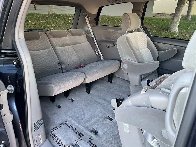 Used 2006 Toyota Sienna LE FWD image 24