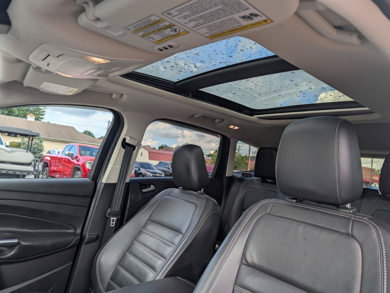 Used 2019 Ford Escape Titanium AWD/4WD image 27