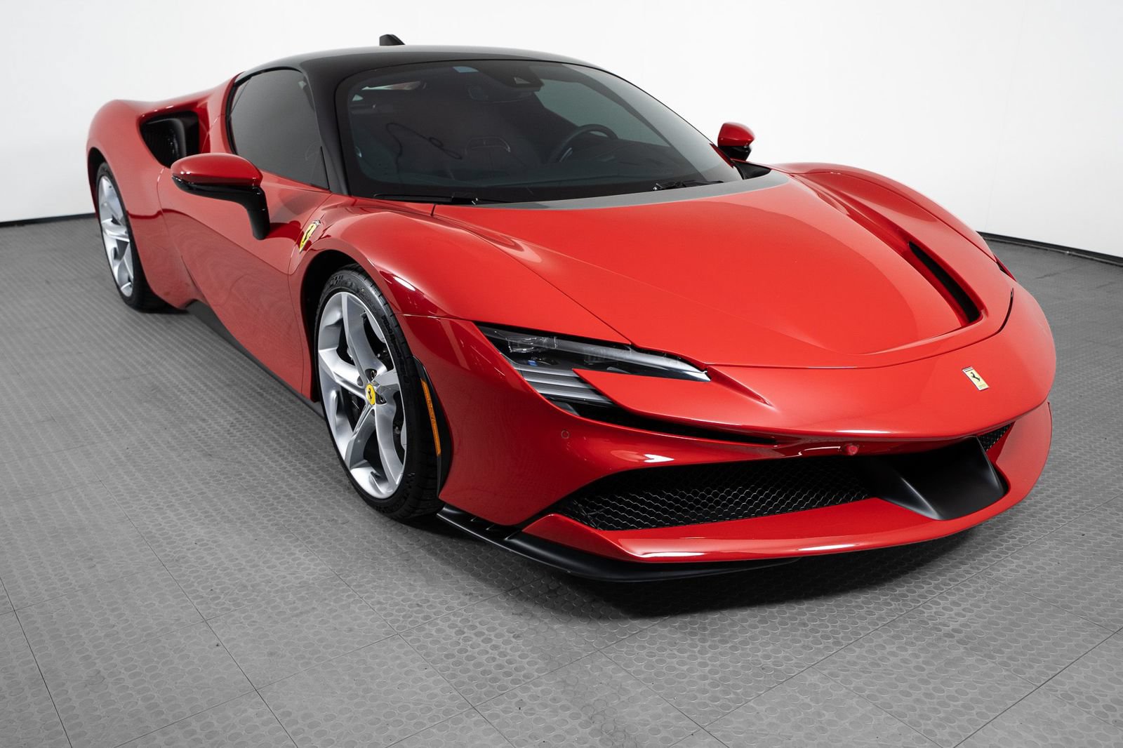 Used 2021 Ferrari SF90 Stradale AWD/4WD image 7