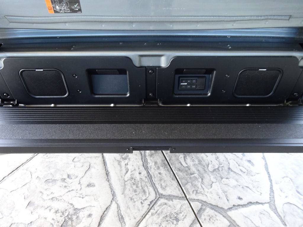 New 2026 GMC Sierra 1500 AT4X w/ LPO, Black Badging Package AWD/4WD image 9