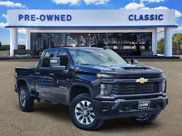 Used 2024 Chevrolet Silverado 2500 Custom w/ Custom Value Package image 1