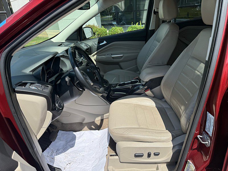 Used 2014 Ford Escape Titanium FWD image 9