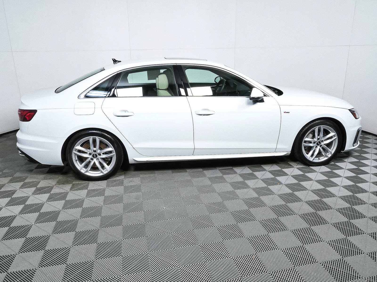 Used 2023 Audi A4 2.0T Premium Plus w/ Premium Plus Package AWD/4WD image 2