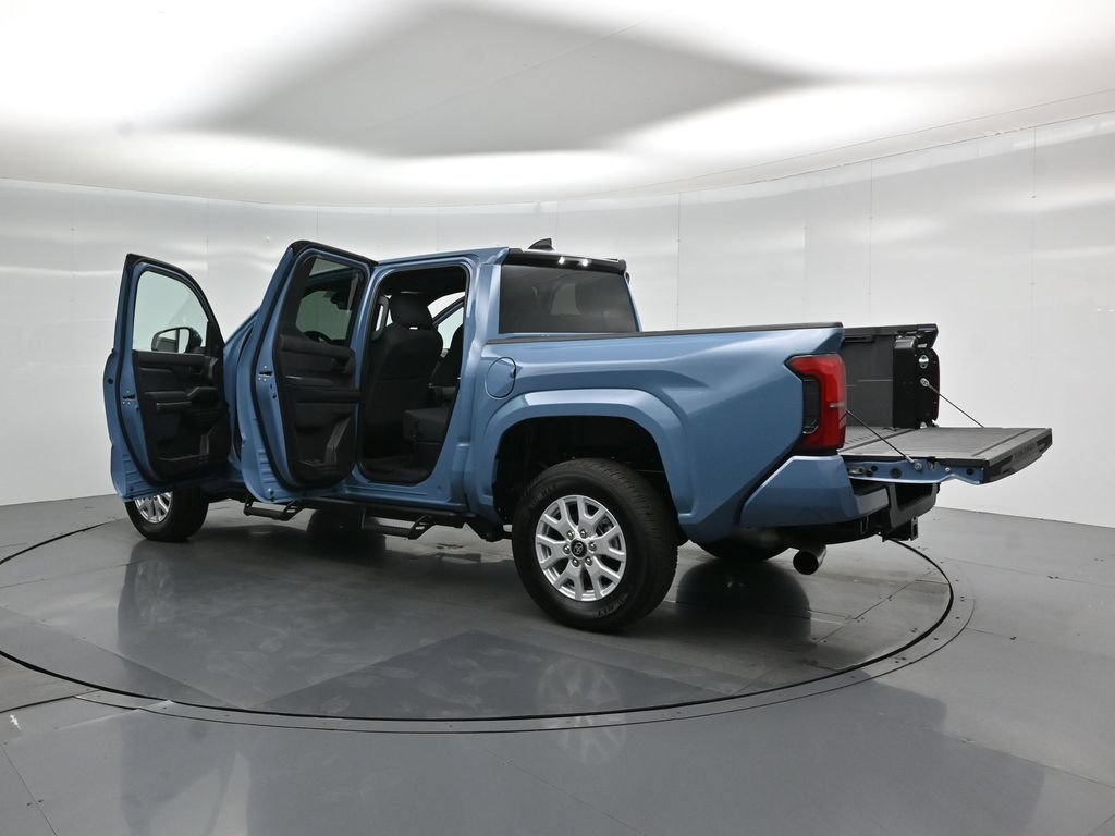 Used 2026 Toyota Tacoma SR5 AWD/4WD image 33