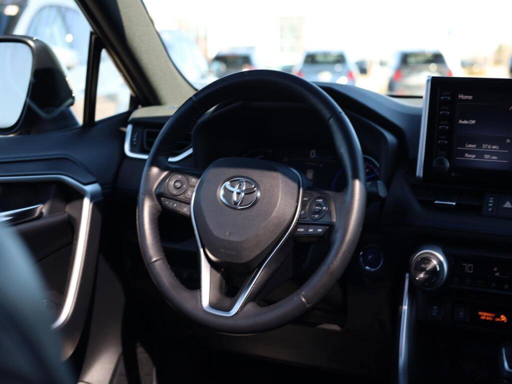 Used 2019 Toyota RAV4 XSE w/ XSE Weather Package AWD/4WD image 10