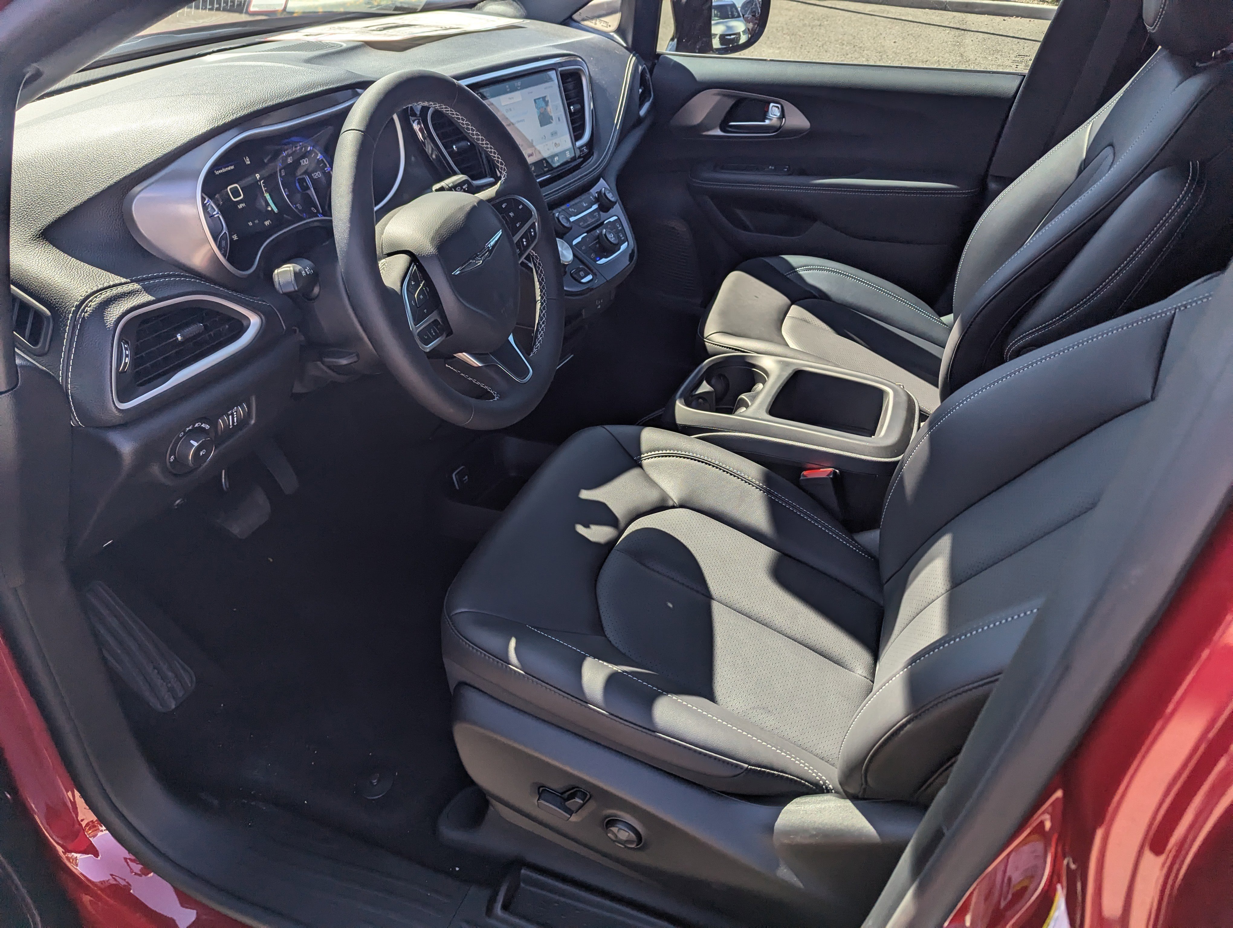 New 2026 Chrysler Pacifica Select image 9