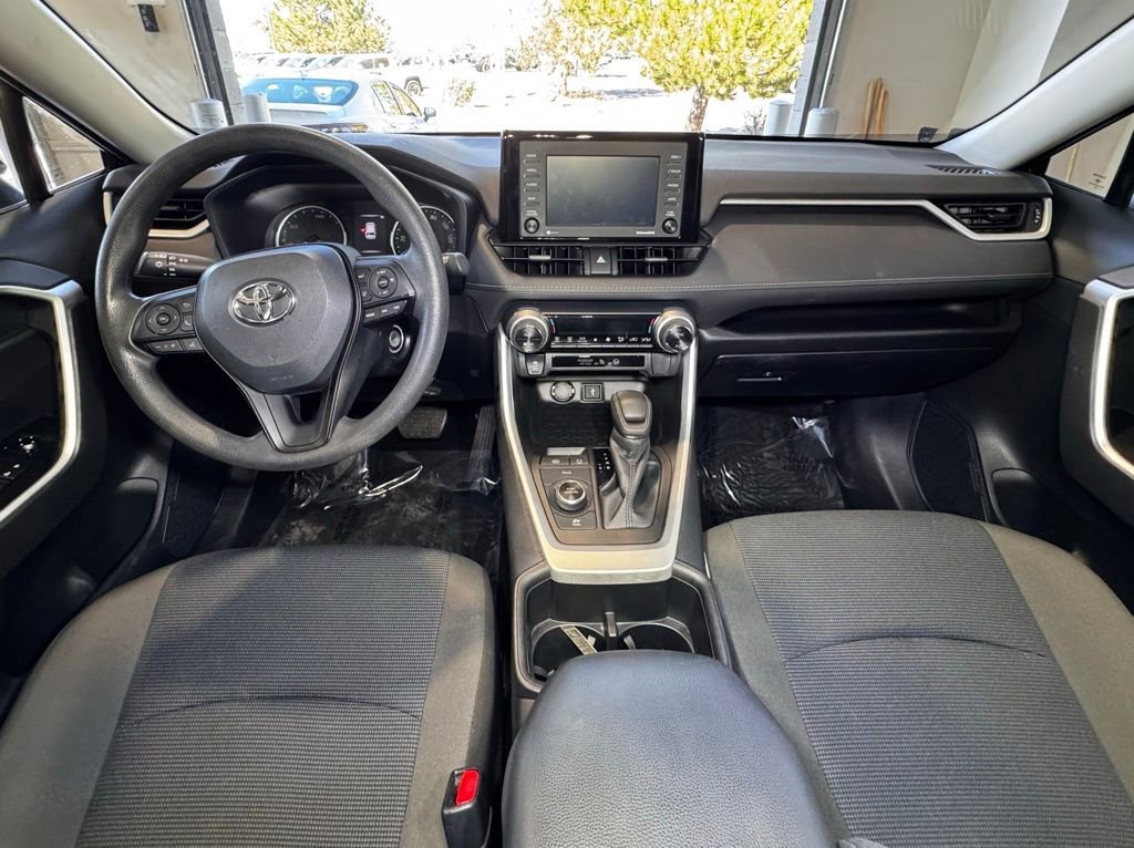 Certified 2022 Toyota RAV4 LE AWD/4WD image 13