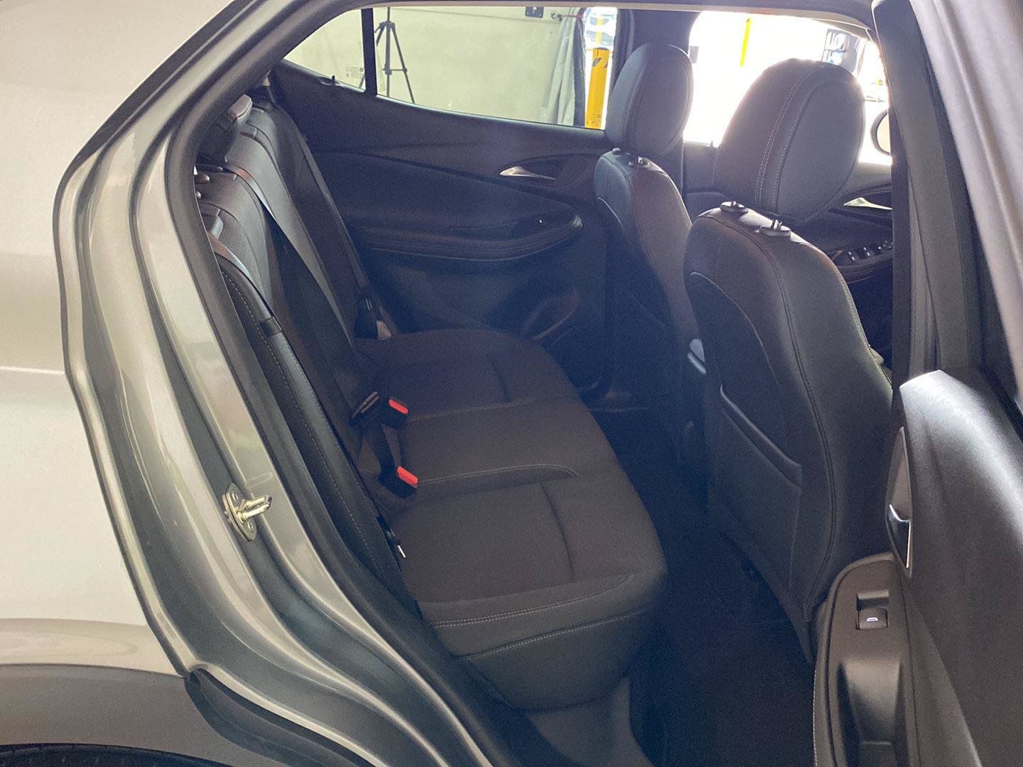 Certified 2024 Buick Encore GX Preferred FWD image 19