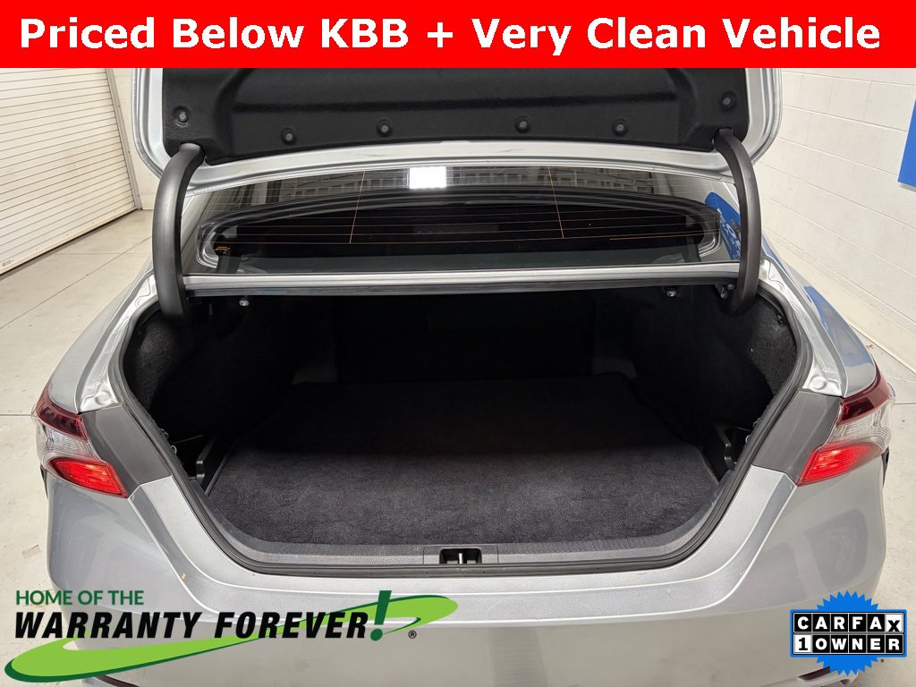 Used 2024 Toyota Camry SE image 18