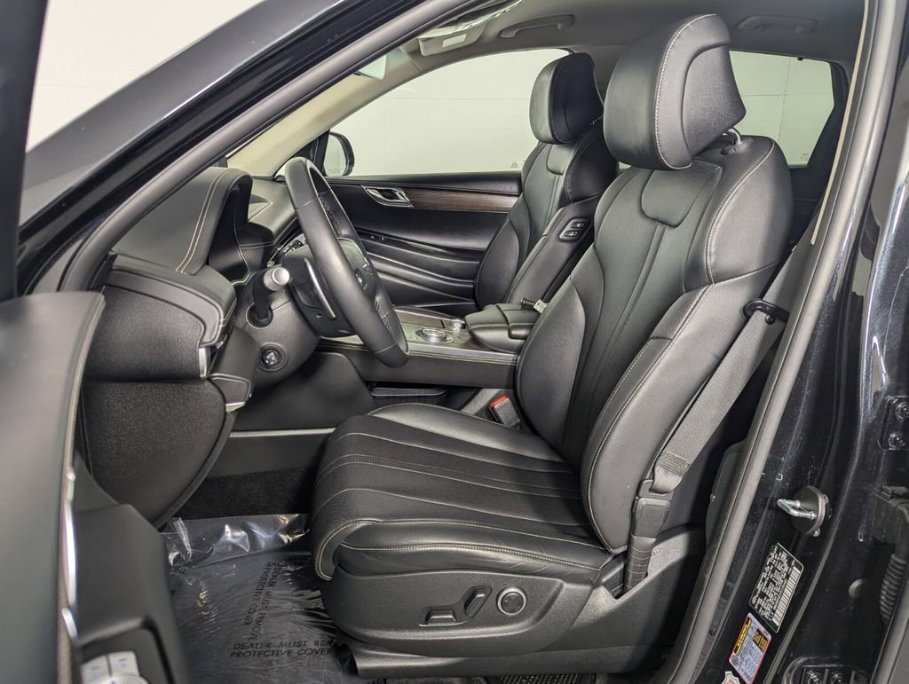 Used 2024 Genesis GV80 2.5T image 12