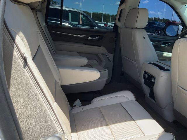 Used 2022 GMC Yukon XL Denali AWD/4WD image 7