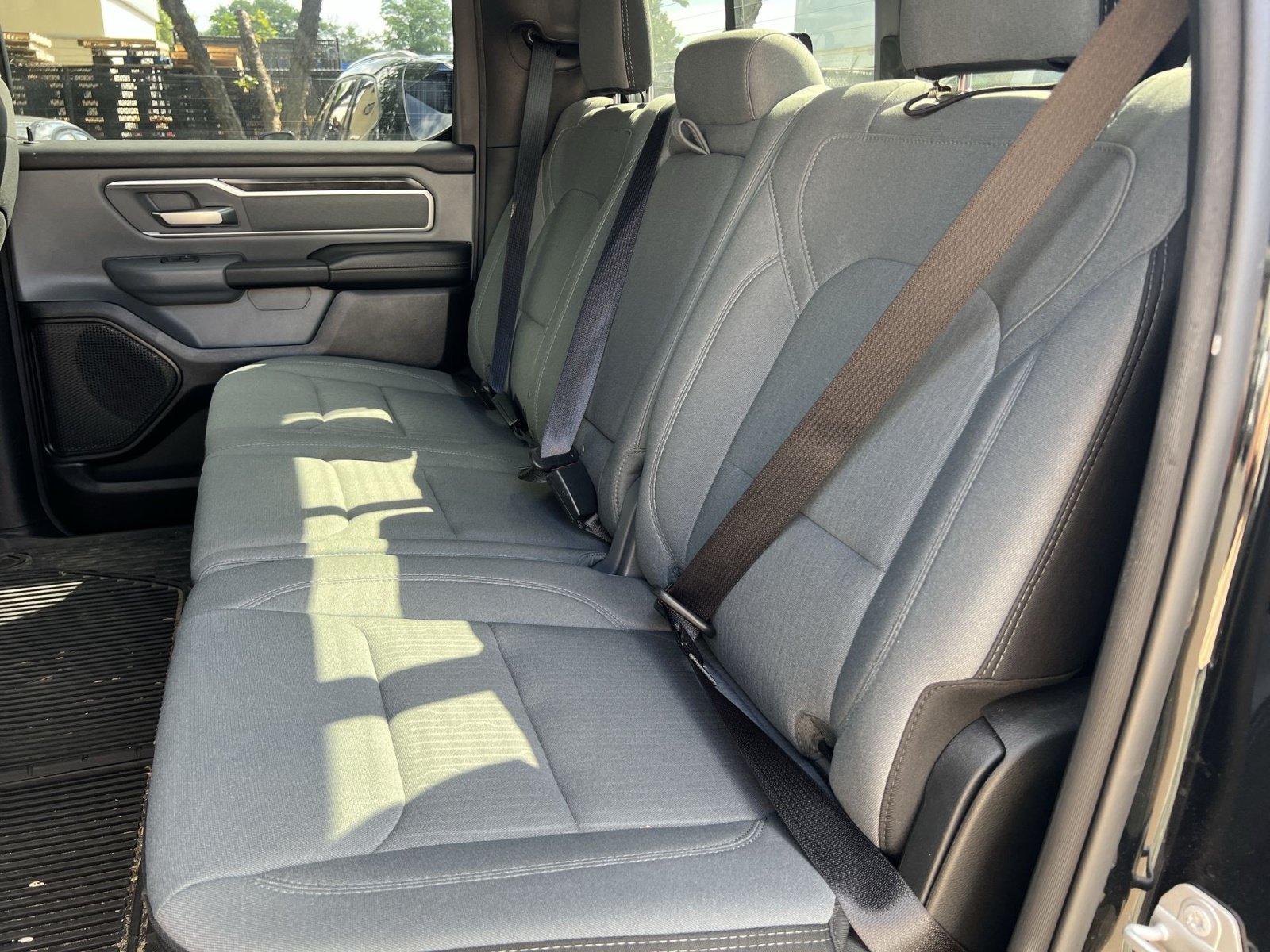 Used 2021 RAM 1500 4x4 Crew Cab image 23
