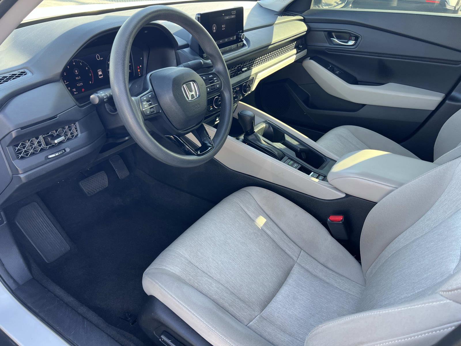 Certified 2023 Honda Accord EX image 5