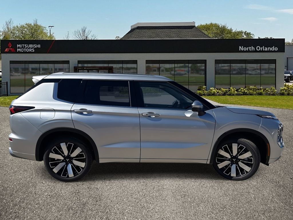 New 2026 Mitsubishi Outlander SEL image 6