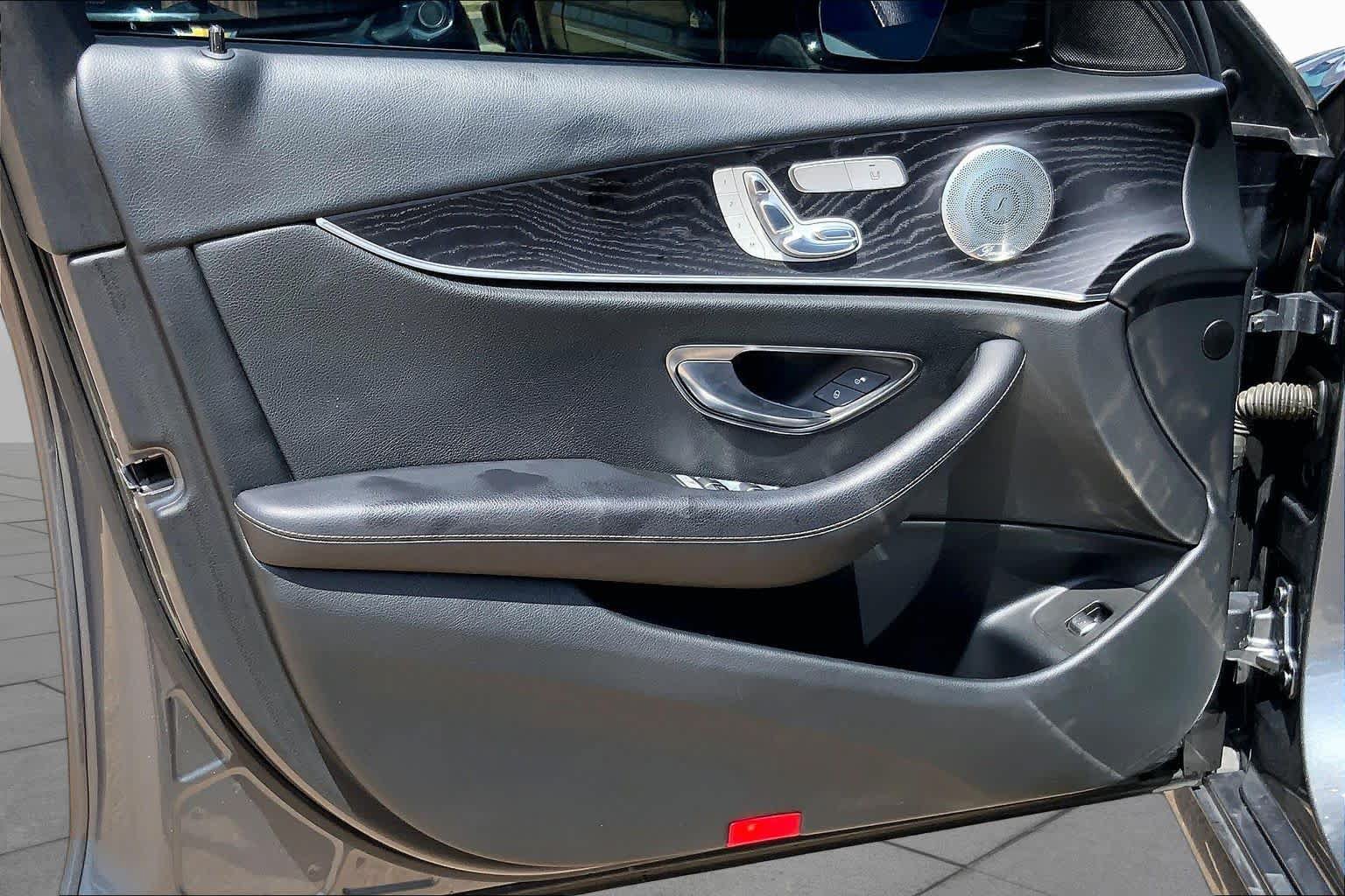 Used 2017 Mercedes-Benz E 300 image 22