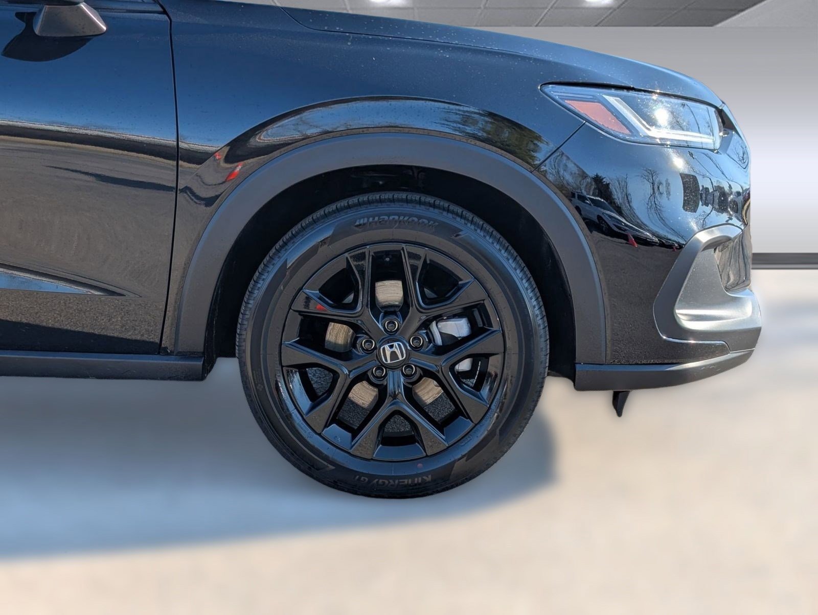 Used 2025 Honda HR-V Sport image 12