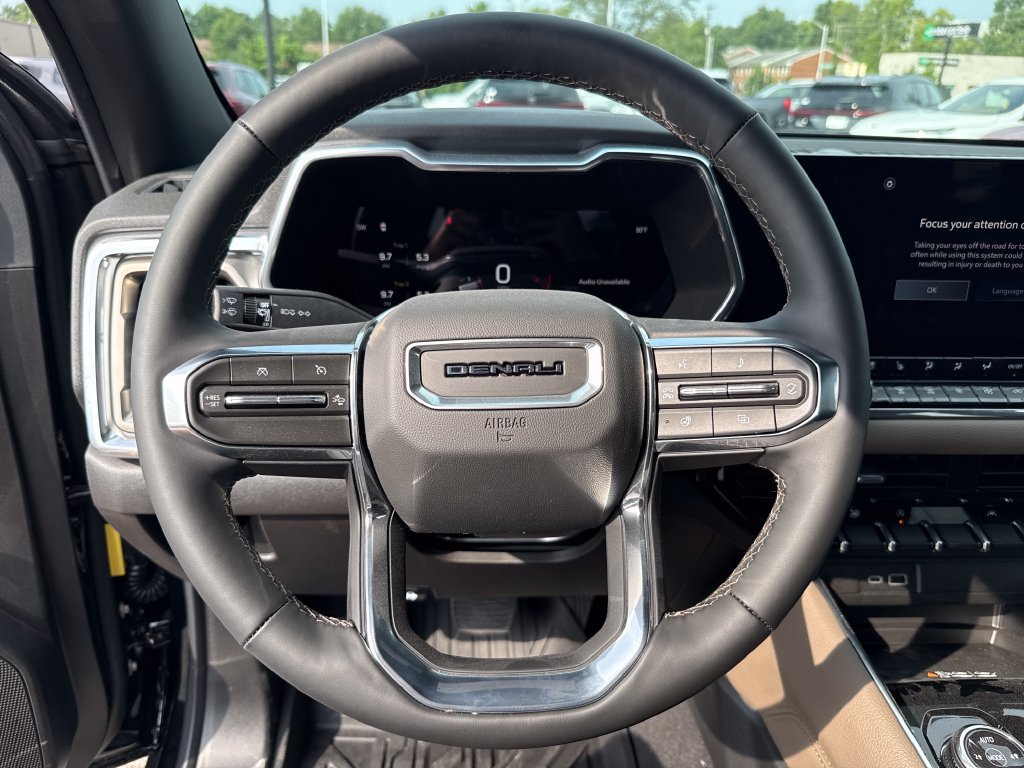 New 2026 GMC Canyon Denali w/ LPO, Denali Black Edition AWD/4WD image 17