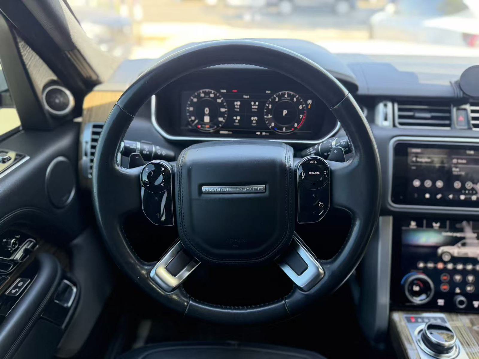 Used 2019 Land Rover Range Rover HSE AWD/4WD image 13