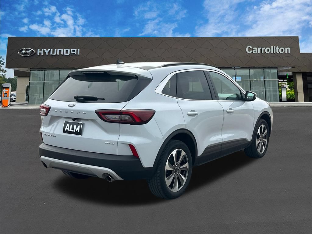 Used 2025 Ford Escape Platinum AWD/4WD image 5