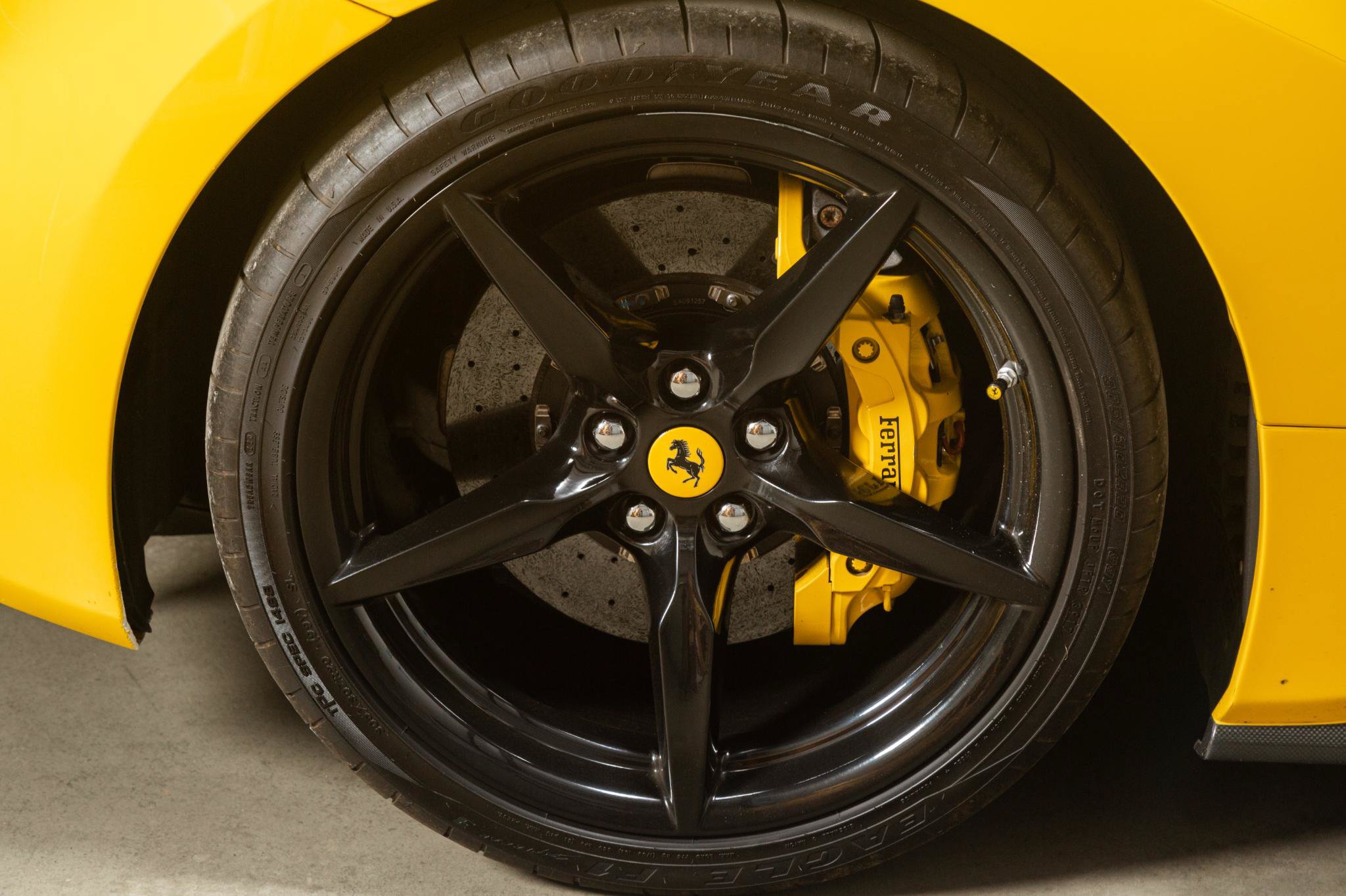 Used 2016 Ferrari 488 GTB RWD image 30