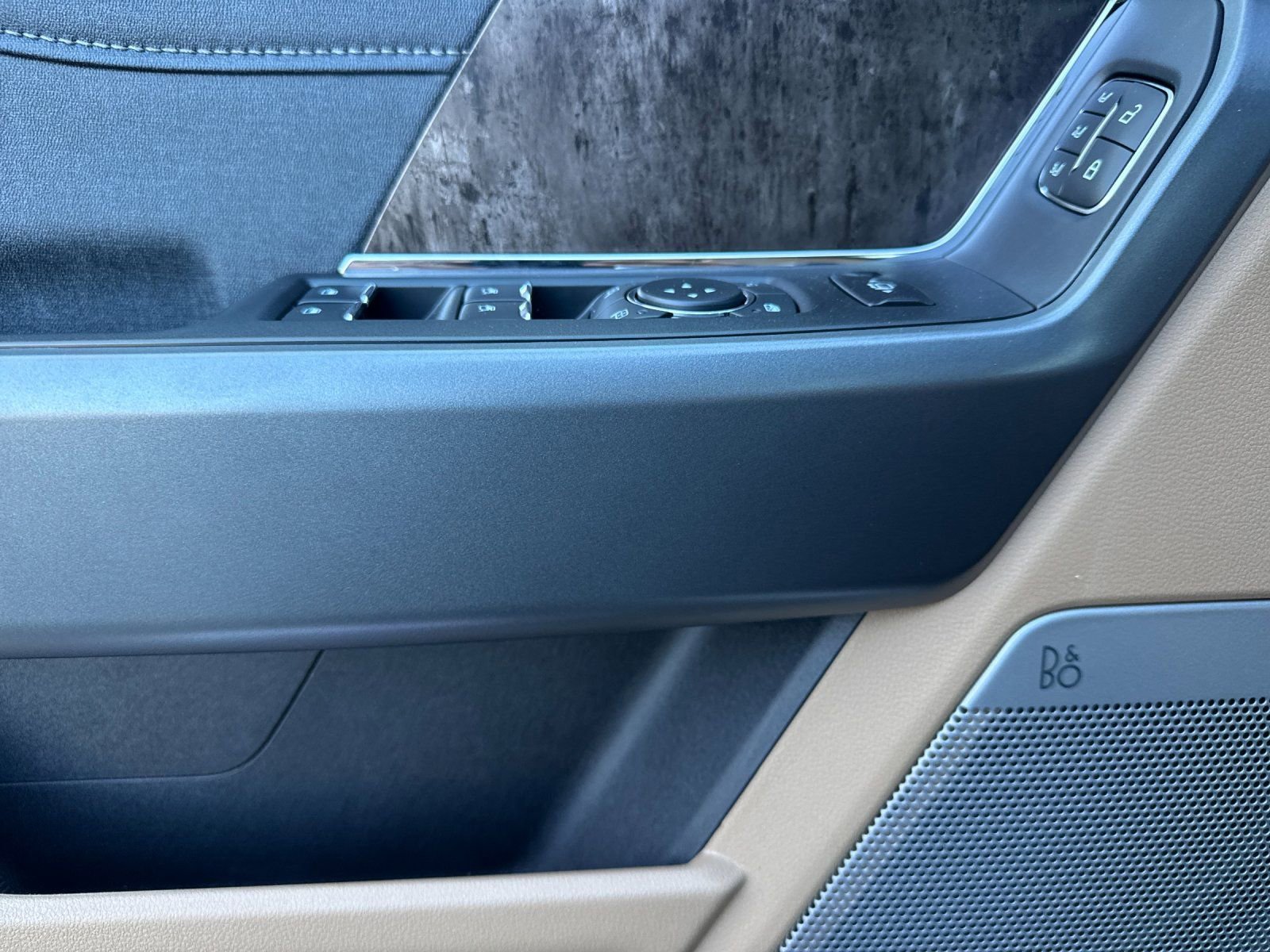 New 2026 Ford F250 Lariat w/ Chrome Package image 10