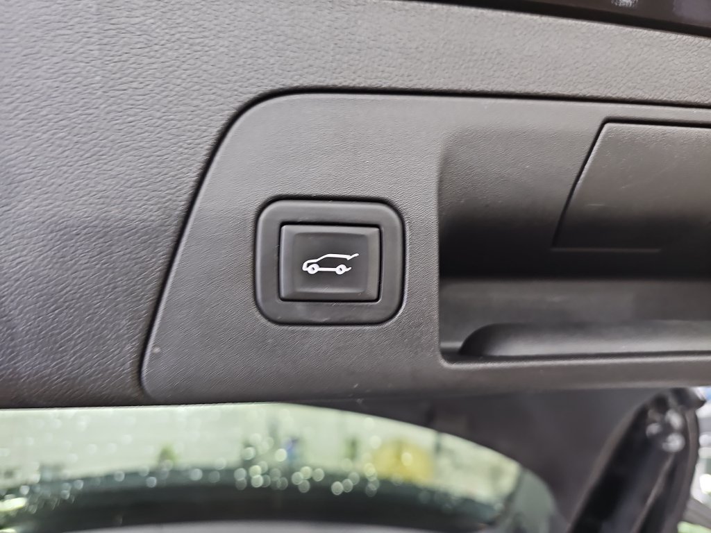 Certified 2023 Buick Envision Preferred AWD/4WD image 17