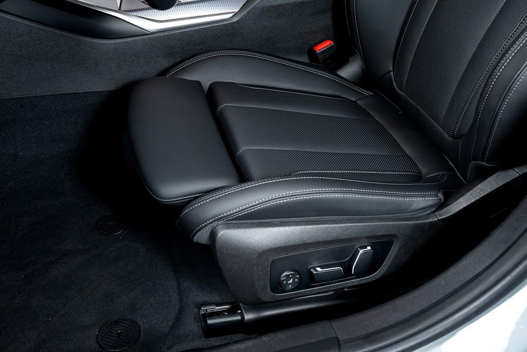 Used 2024 BMW M340i xDrive w/ Driving Assistance Package image 20