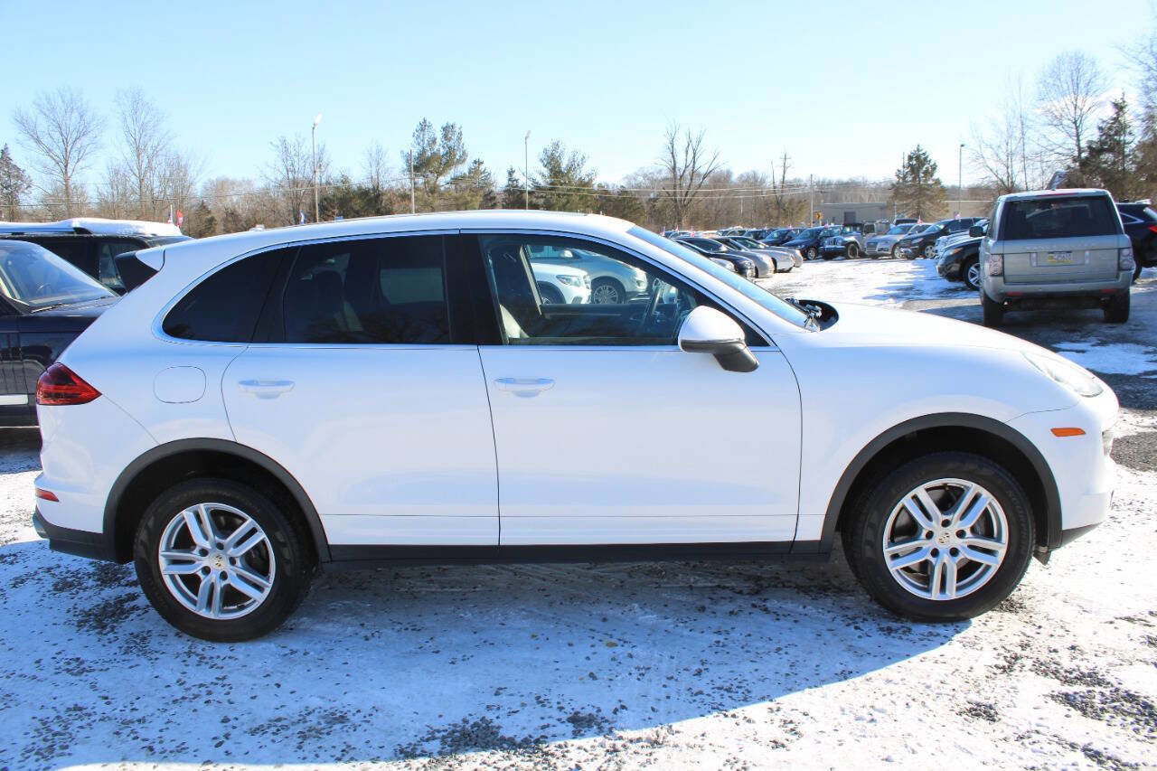 Used 2016 Porsche Cayenne Base AWD 4dr SUV image 6